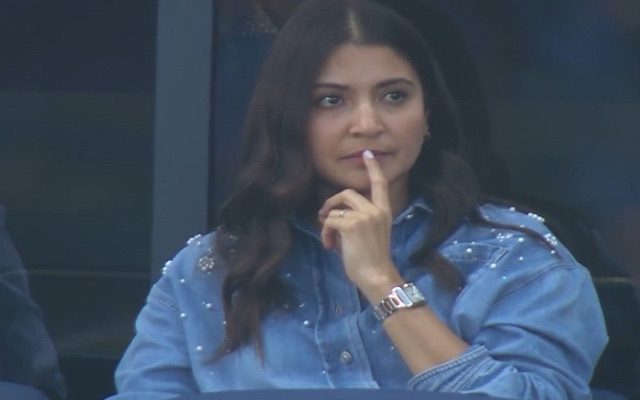 Watch: Virat Kohli Fails In Champions Trophy Final, Anushka Sharma’s Reaction Goes Viral
