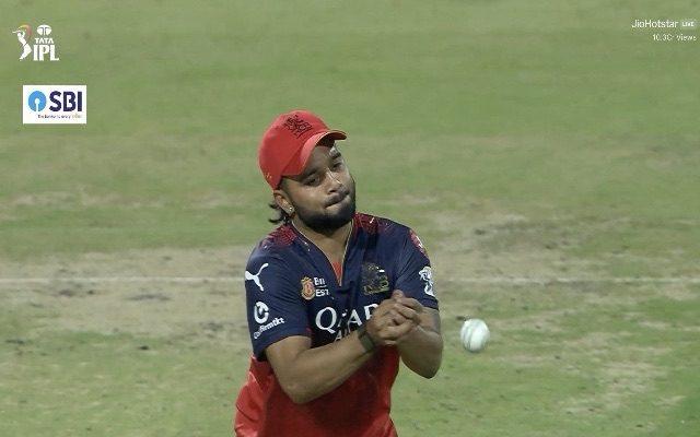 Suyash Sharma Drops A Sitter In RCB vs KKR 2025 Opener