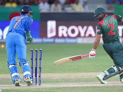 MS Dhoni stumping Mortaza