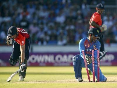 MS Dhoni Stumping to Jos Buttler