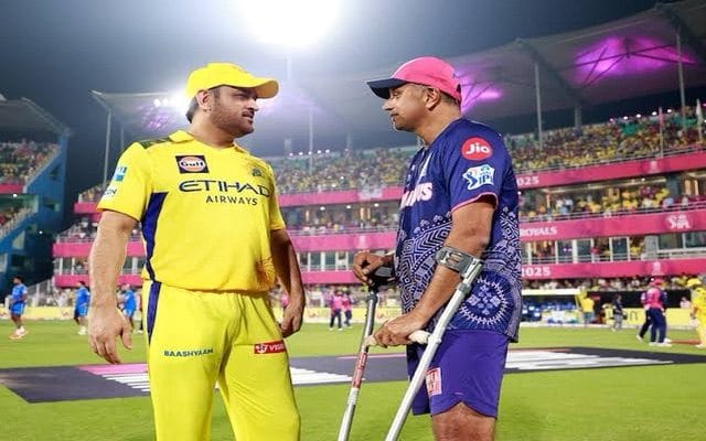 IPL 2025: [WATCH] MS Dhoni Shares Heartwarming Moment With Rahul Dravid After RR vs CSK Match