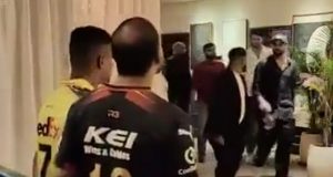 Virat Kohli's Epic Reaction After Seeing CSK Fan at His Own Restaurant