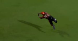 Kamindu Mendis Pulls Off One of IPL’s Greatest Catches to End Brevis’ Knock in SRH vs CSK Clash