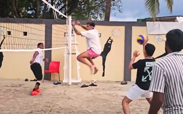 [Watch]: SRH Players Unwind In Maldives; Ishan Kishan Takes Charge While Travis Head Relaxes With A Drink