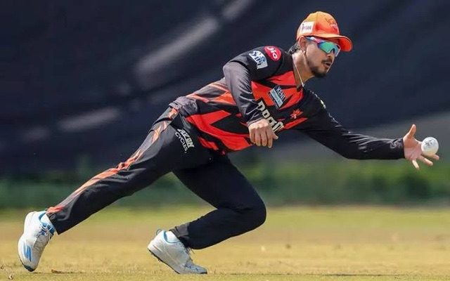 IPL 2025: [WATCH] Ishan Kishan’s Hilarious Fielding Gaffe Leaves Fans And Pat Cummins Baffled