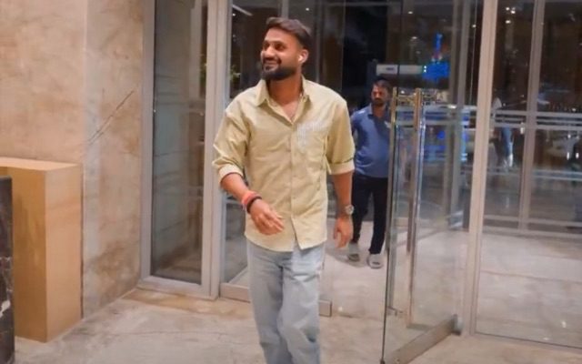 [WATCH]- Indian Pacer Gets Warm Welcome From LSG Teammates Upon Joining Camp For IPL 2025 Clash vs MI
