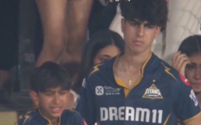 IPL 2025: [WATCH] GT Coach Ashish Nehra’s Son Breaks Down After Eliminator Loss To MI