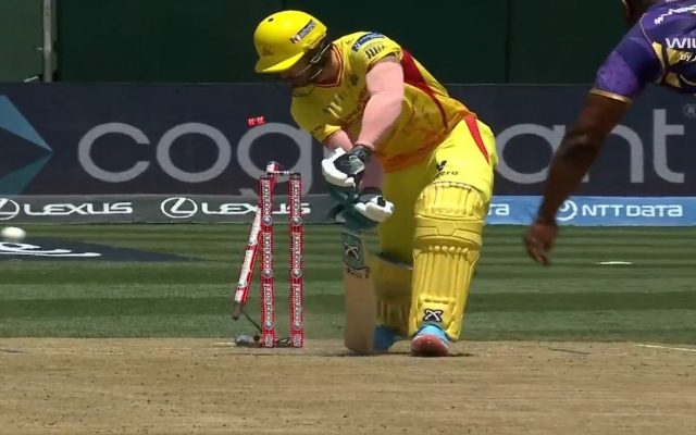 [WATCH]- Russell’s Fiery Yorker Knocks Over du Plessis In TSL vs LAKR MLC 2025 Clash