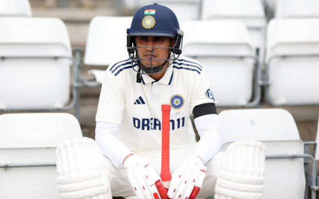Why Are Players Wearing Black Armbands On Day 3 Of England vs India 1st Test?