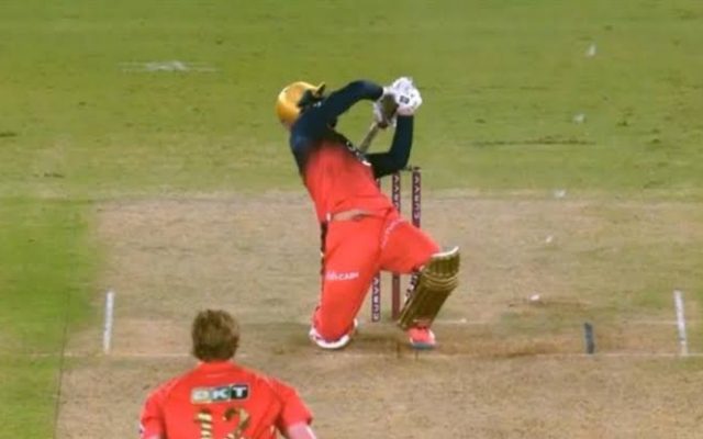[WATCH]- Vijaykumar Vyshak Keeps Cool After Bowling Out Jitesh Sharma In IPL 2025 Final Clash