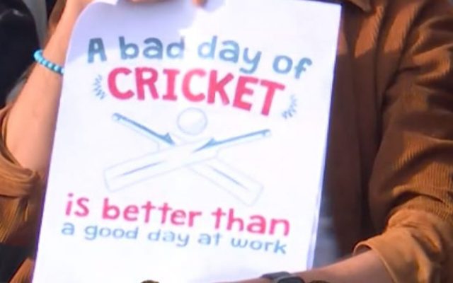 [WATCH]- Fan’s Poster Steals The Spotlight On Day 5 Of ENG vs IND 1st Test 2025