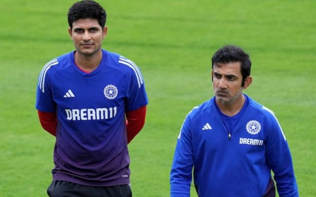 [WATCH]- Gautam Gambhir Spotted In Deep Discussion With Shubman Gill, Jitesh Sharma  Before 4th T20I vs Australia 2025
