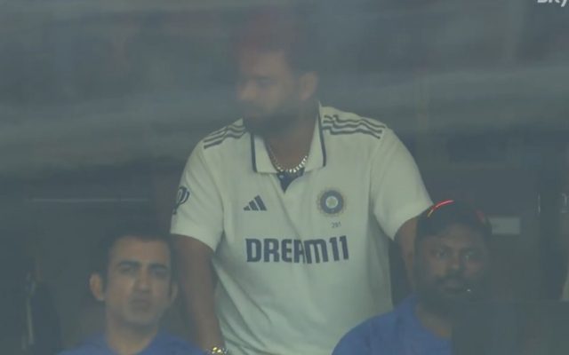 [WATCH]- Crowd Erupts As Pant Steps Out To Bat Through Injury On Day 2 Of Manchester Test