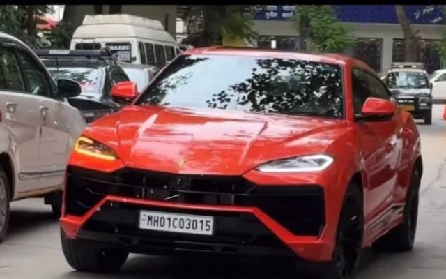 [WATCH]- Rohit Sharma Spotted Cruising In His New Lamborghini Urus