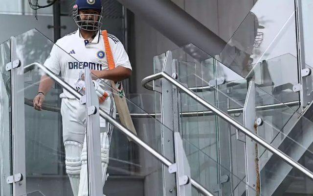 Rishabh Pant Returns To India, Meets Specialist In Mumbai