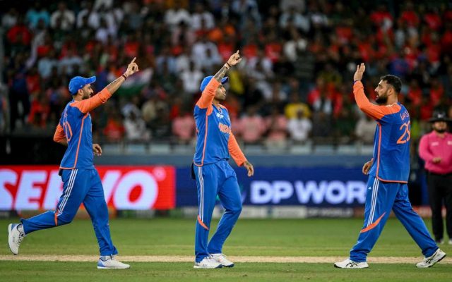 Dinesh Karthik Praises All-Rounder Following India vs Sri Lanka Super 4 Clash