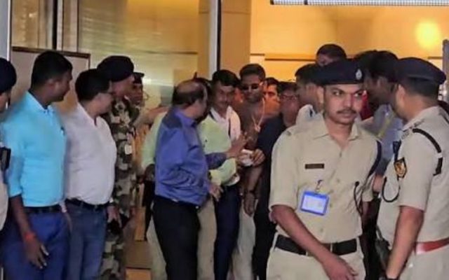 [WATCH]- Suryakumar Yadav Gets Hero’s Welcome In Mumbai After Asia Cup 2025 Triumph