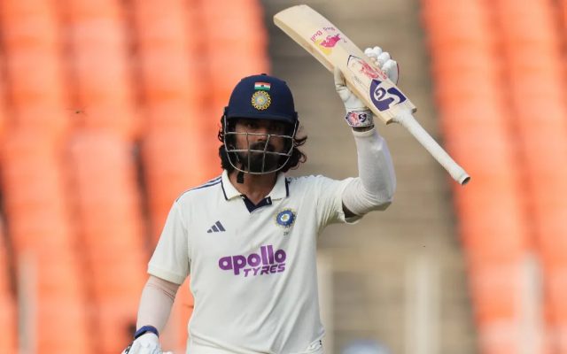 “Test hundred No. 11 for KL Rahul 💯” – India Surges Past 200 Runs