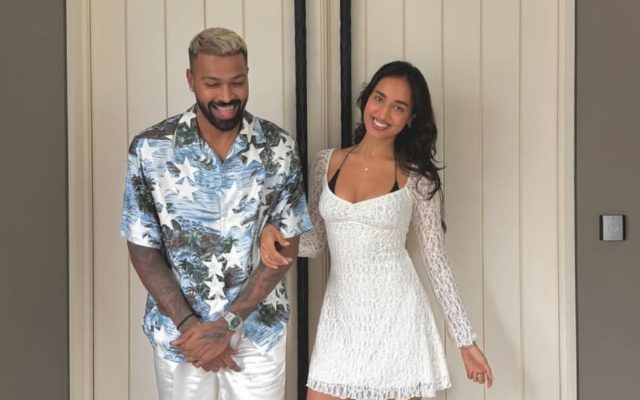 Hardik Pandya’s Phone Wallpaper Featuring Model Mahieka Sharma Goes Viral