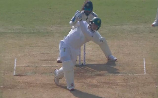 [WATCH]- Rickelton Perishes For 35 While Attacking Jadeja In IND vs SA Test