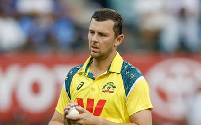 Josh Hazlewood Defends Australia’s Veteran Bowlers Ahead of Ashes 2025-26