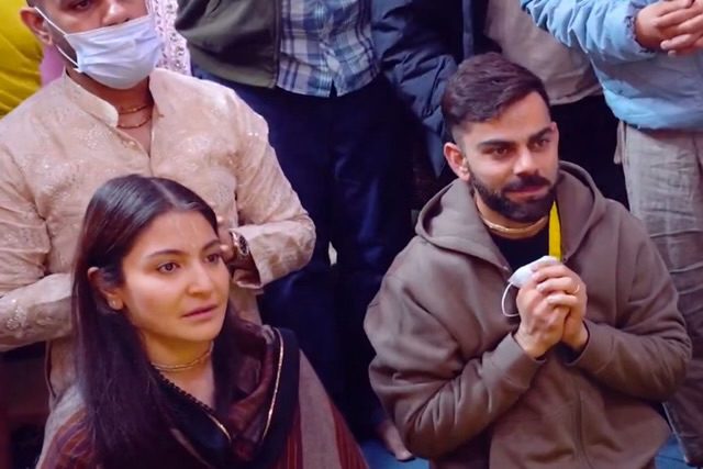 [WATCH]- Virat Kohli And Anushka Sharma Share Emotional Moment With Premanand Ji Maharaj