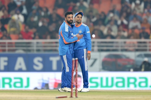[WATCH]- Varun Chakaravarthy Delivers Double Strike Against South Africa In 5th T20I