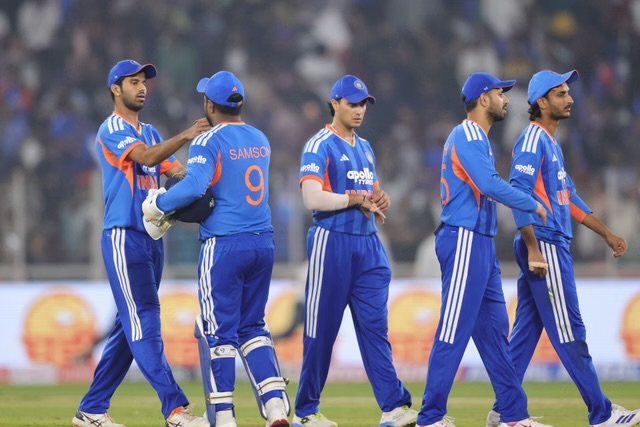 [WATCH]- Team India Cricketer Seen at Mumbai Airport After Exclusion From 2026 T20 World Cup Squad