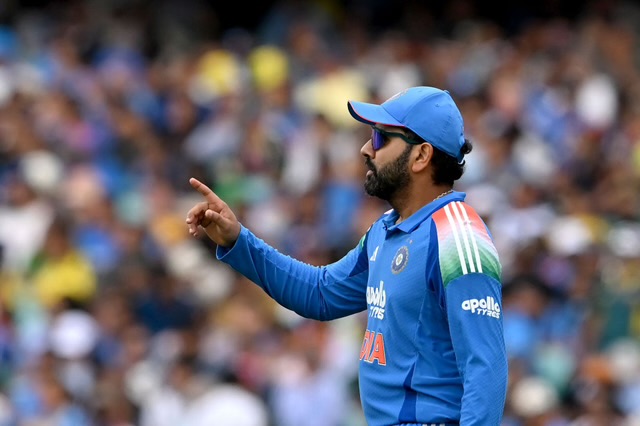 [WATCH]- Rohit Sharma’s Heartwarming Gesture Stuns Fan During Vijay Hazare Trophy Match