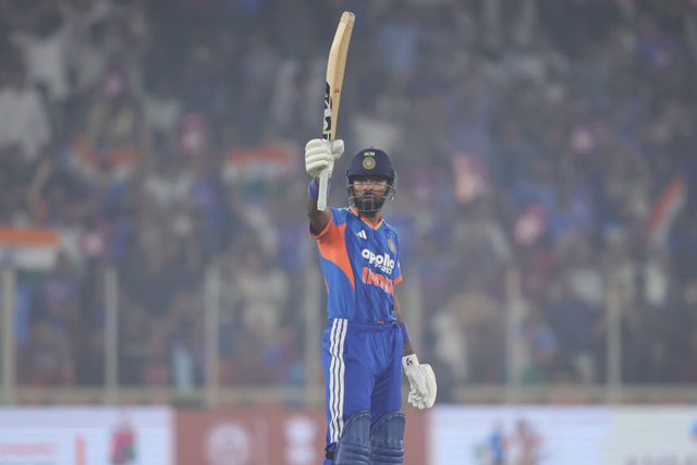 [WATCH]- Five Sixes In A Row Power Hardik Pandya To 68-Ball Century In Vijay Hazare Trophy