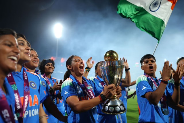 [WATCH]- Mumbai Event Lights Up As India Women’s World Cup 2025 Star Sings Bollywood Favourite