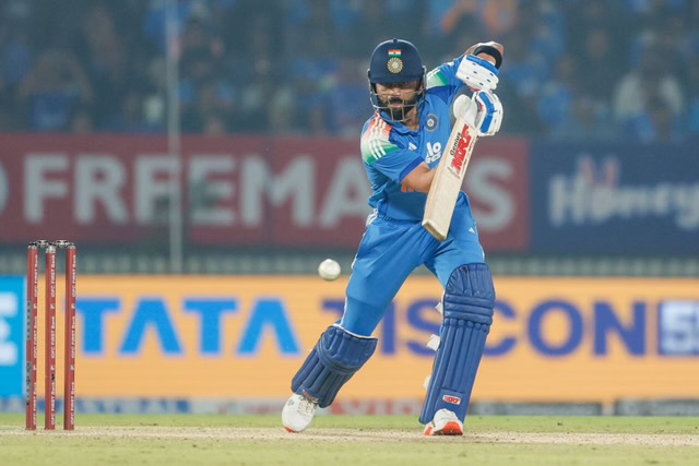 [WATCH]- Kohli Smashes A Spectacular Pull For Six In IND vs NZ 3rd ODI