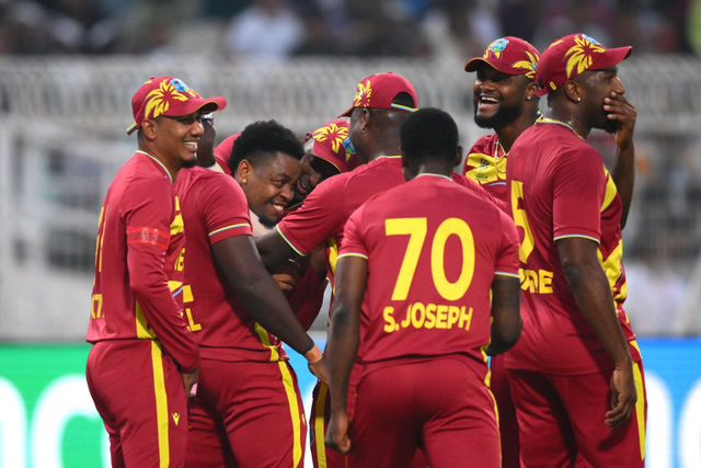 [WATCH]- RR Star Stuns With Incredible One-Handed Catch To Dismiss George Munsey