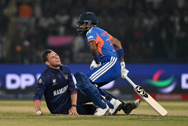 [WATCH] Gerhard Erasmus Does Hilarious Push-Up As Hardik Pandya Falls In IND vs NAM Match