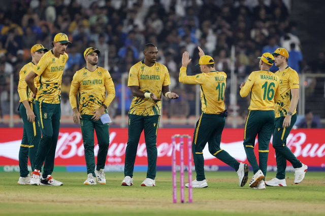 [WATCH] Dewald Brevis’ Stunning Fielding Effort Steals The Spotlight In NZ vs SA T20 World Cup 2026 Clash
