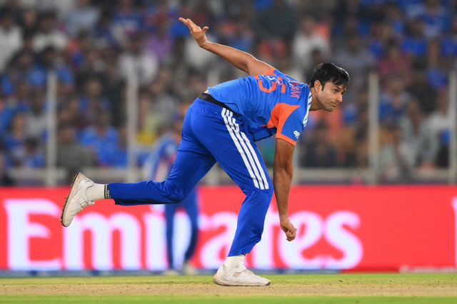 “Bowling At 130-131 kph” – Abhishek Nayar Praises Shivam Dube After IND vs NED T20 2026