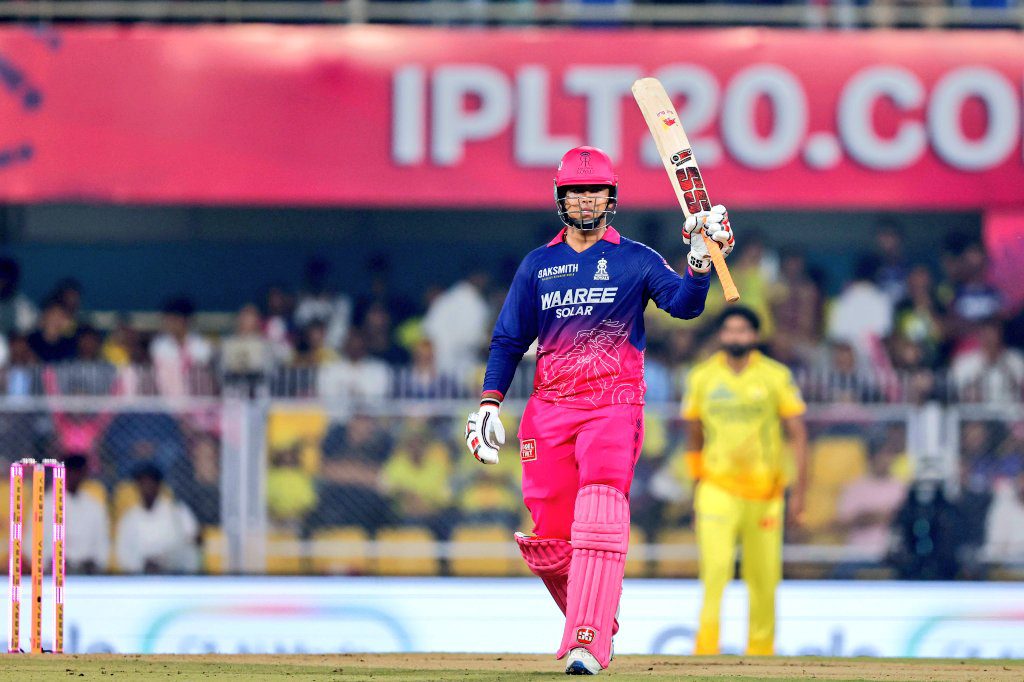 [WATCH] Vaibhav Suryavanshi Wins Hearts With Humble Fan Interactions In Ahmedabad