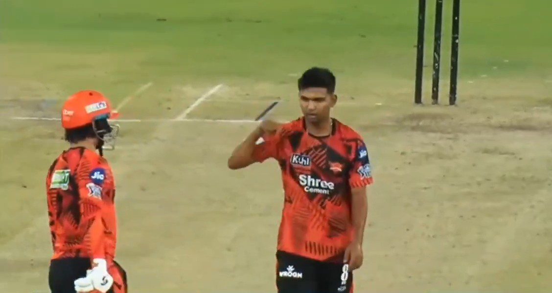 [WATCH] Zeeshan Ansari Sends Off Ishan Kishan In Style During SRH Practice Clash Before IPL 2026