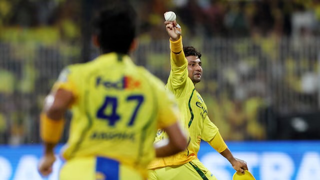 [WATCH] Sarfaraz Khan Takes A Stunning Catch To Dismiss Axar Patel