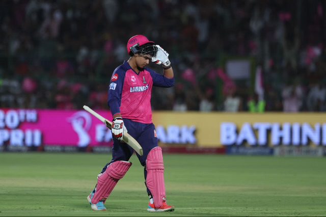 [WATCH] Debutant Praful Hinge Removes Vaibhav Suryavanshi , Dhruv Jurel, Lhuan- dre Pretorius For Ducks In SRH vs RR Clash