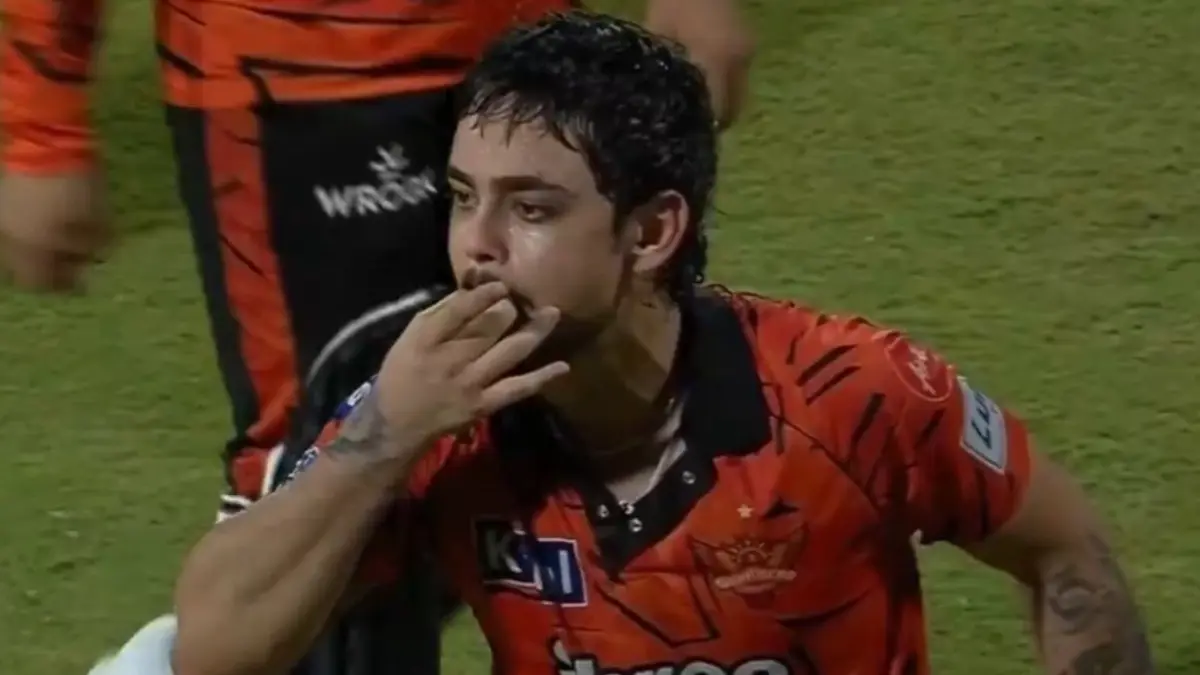 [WATCH]- Ishan Kishan Mocks Chepauk Crowd With ‘Whistle’ Gesture After SRH’s Playoff-Sealing Win Over CSK