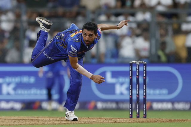 [WATCH] Deepak Chahar Dismisses In-Form Vaibhav Suryavanshi For 4 in MI vs RR Clash During IPL 2026