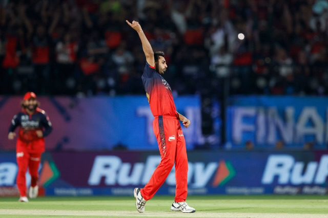 [WATCH]- Bhuvneshwar Kumar Castles Shubman Gill For 2 In IPL 2026 Qualifier 1