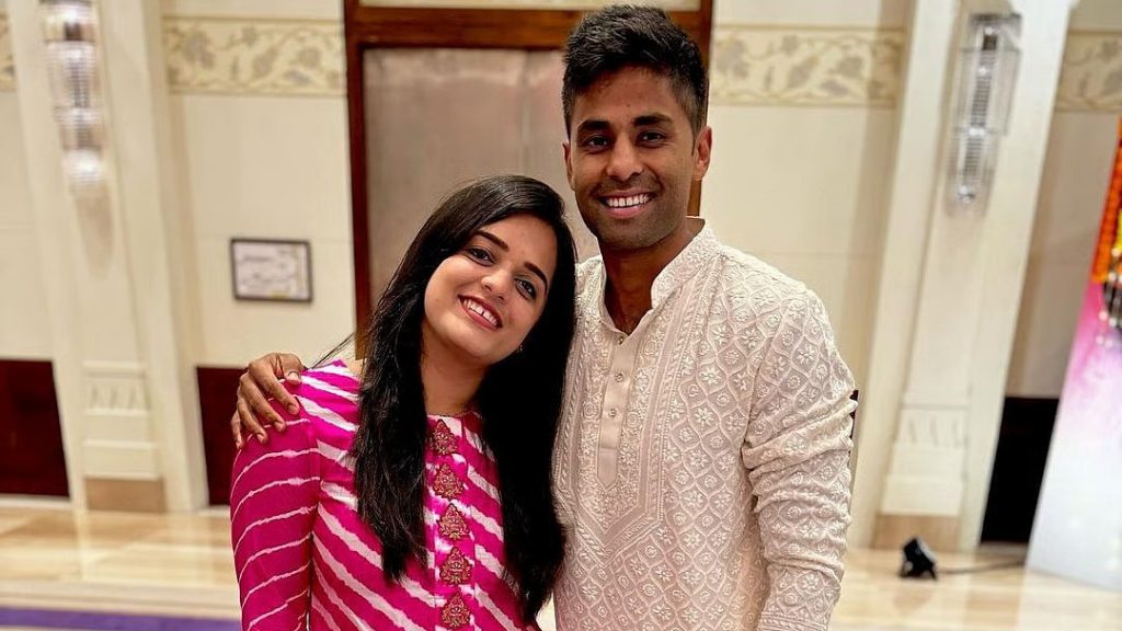 Suryakumar Yadav with wife
