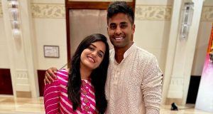 Suryakumar Yadav with wife
