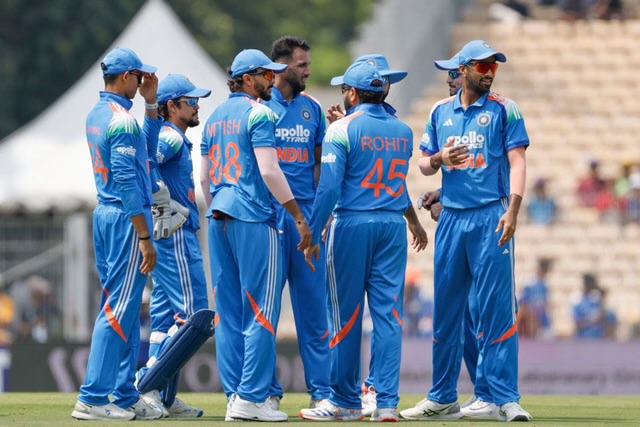 [WATCH]-Prasidh Krishna Makes Instant Impact, Rohit Sharma Completes Brilliant Catch in IND vs AFG 3rd ODI.
