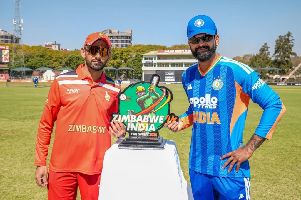 Sikandar Raza and Shreyas Iyer with the T20I trophy ©BCCI