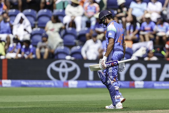 Rohit Sharma’s Parents Reach London Ahead of ENG vs IND 2026 3rd ODI Amid Retirement Speculation: Reports Rohit Sharma’s Parents Reach London Ahead of ENG vs IND 2026 3rd ODI Amid Retirement Speculation: Reports
