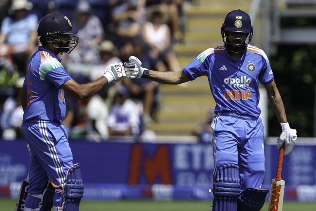 [WATCH]- Rohit Sharma and Shubman Gill Share Fun On-Field Moment During Lord’s ODI